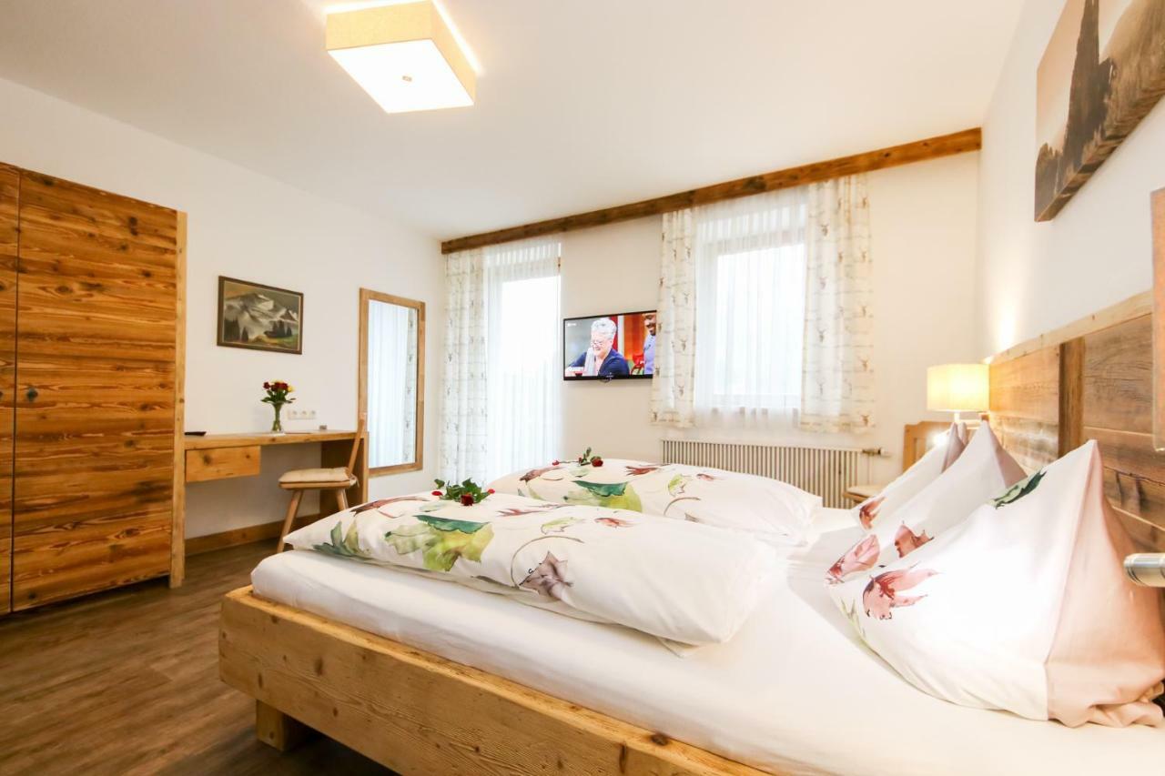 Hotel Gasthof St. Adolari Sankt Ulrich am Pillersee Exteriér fotografie